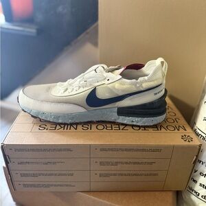 Nike Men's Cream and Navy Sneakers